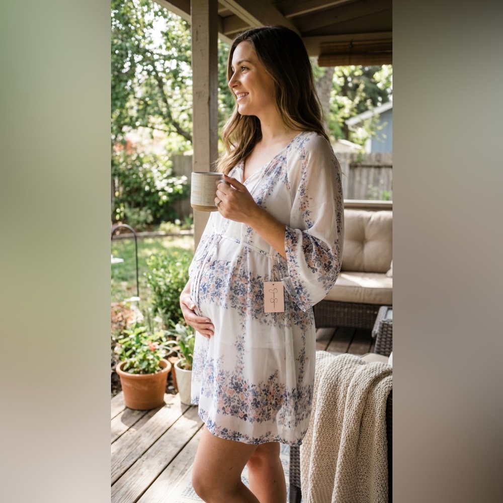 Jessica Simpson Maternity Floral Tunic Top Medium Spring Blouse Pregnancy NWT